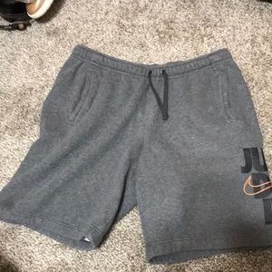 Very nice Used Men’s NIKE grey athletic lounge shorts